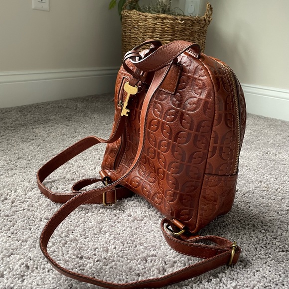 Beautiful Fossil mini backpack, barely used - Picture 4 of 4